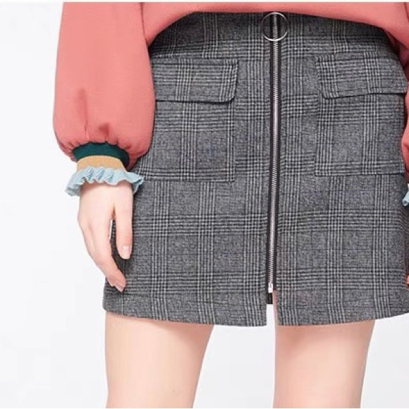 Plaid Zip-up Skirt - Picture 2 of 6